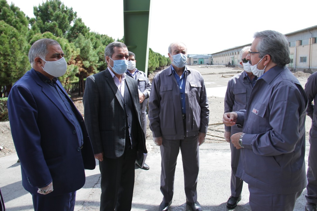 بازدید نماینده منتخب مردم شهرستانهای بیرجند ، خوسف ودرمیان از کارخانه کویرتایر به روایت تصویر