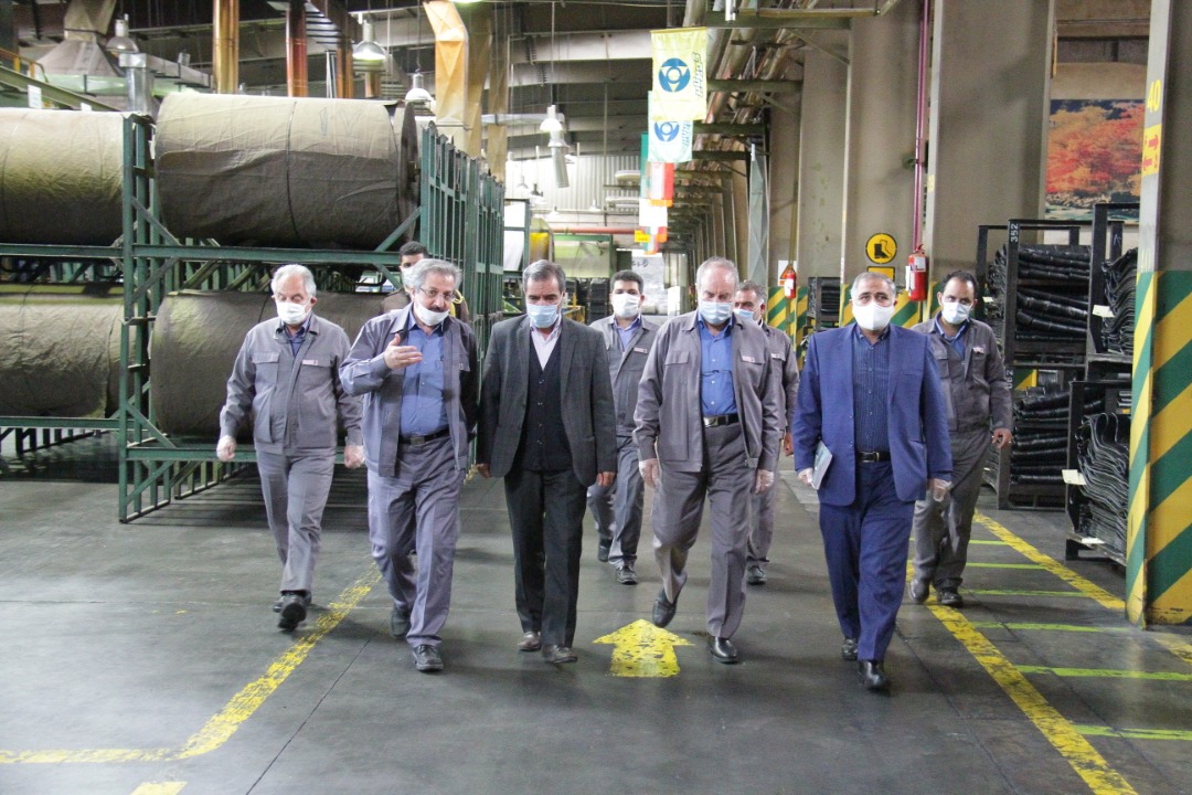 بازدید نماینده منتخب مردم شهرستانهای بیرجند ، خوسف ودرمیان از کارخانه کویرتایر به روایت تصویر