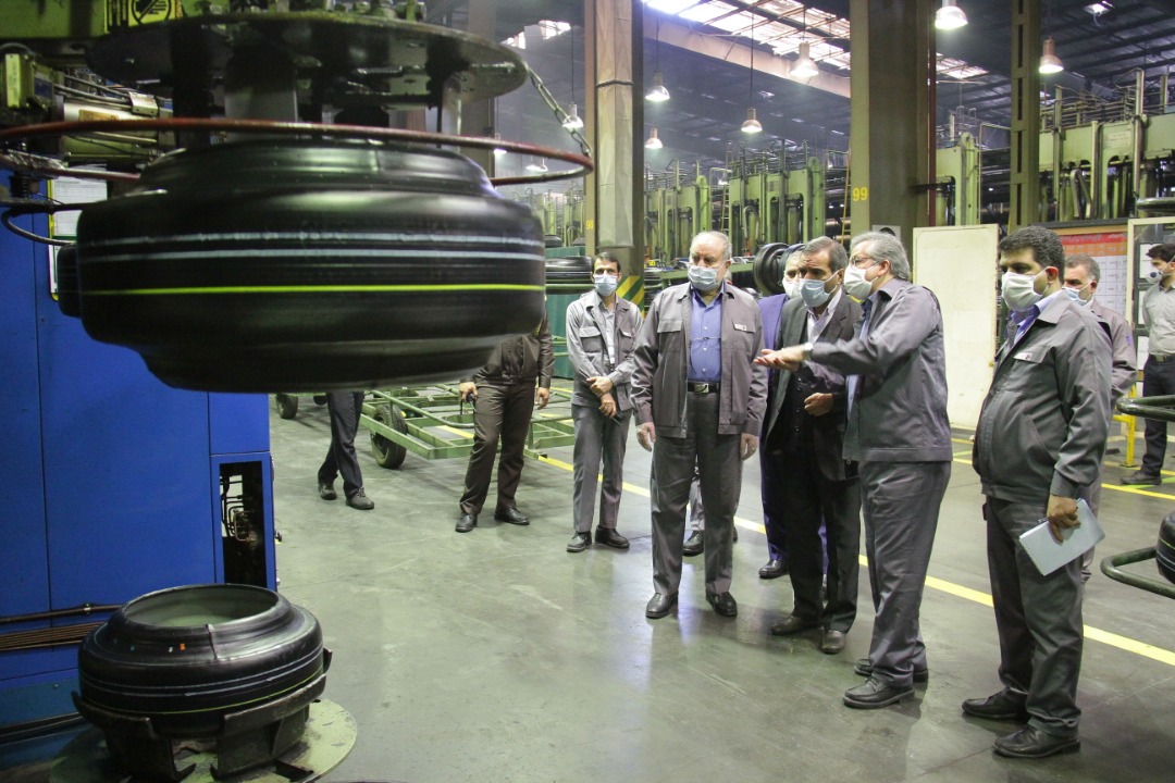 بازدید نماینده منتخب مردم شهرستانهای بیرجند ، خوسف ودرمیان از کارخانه کویرتایر به روایت تصویر