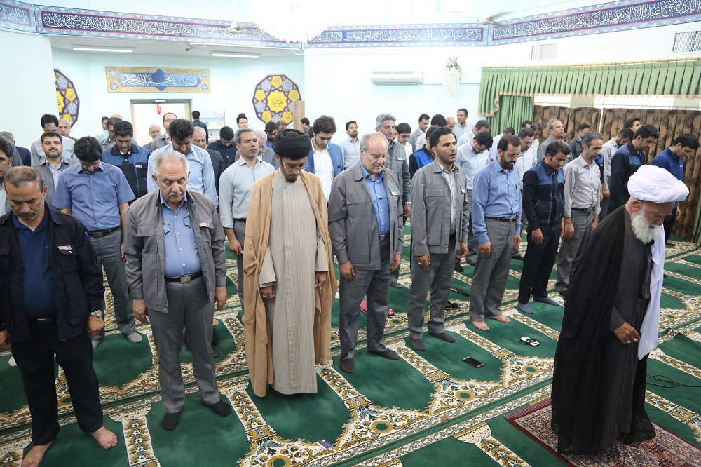 حضور مرحوم آیت الله ربانی در آیین تکریم وبزرگداشت اعضای هیات موسس کویرتایر به روایت تصویر