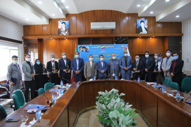 گزارش تصویری تجلیل از کویرتایر به عنوان واحد نمونه ملی و کارآفرینان برتر خراسان جنوبی