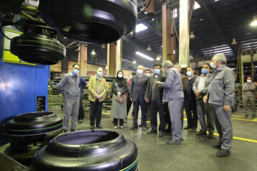 بازدید مدیر عامل شرکت سرمایه گذاری امید از کویر تایر به روایت تصویر