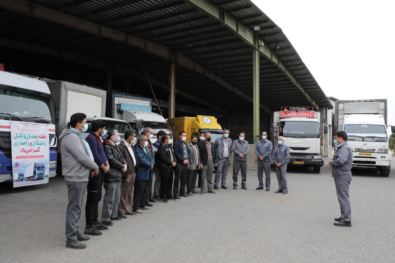 تقدیر از رانندگان در کویرتایر بمناسبت هفته حمل ونقل