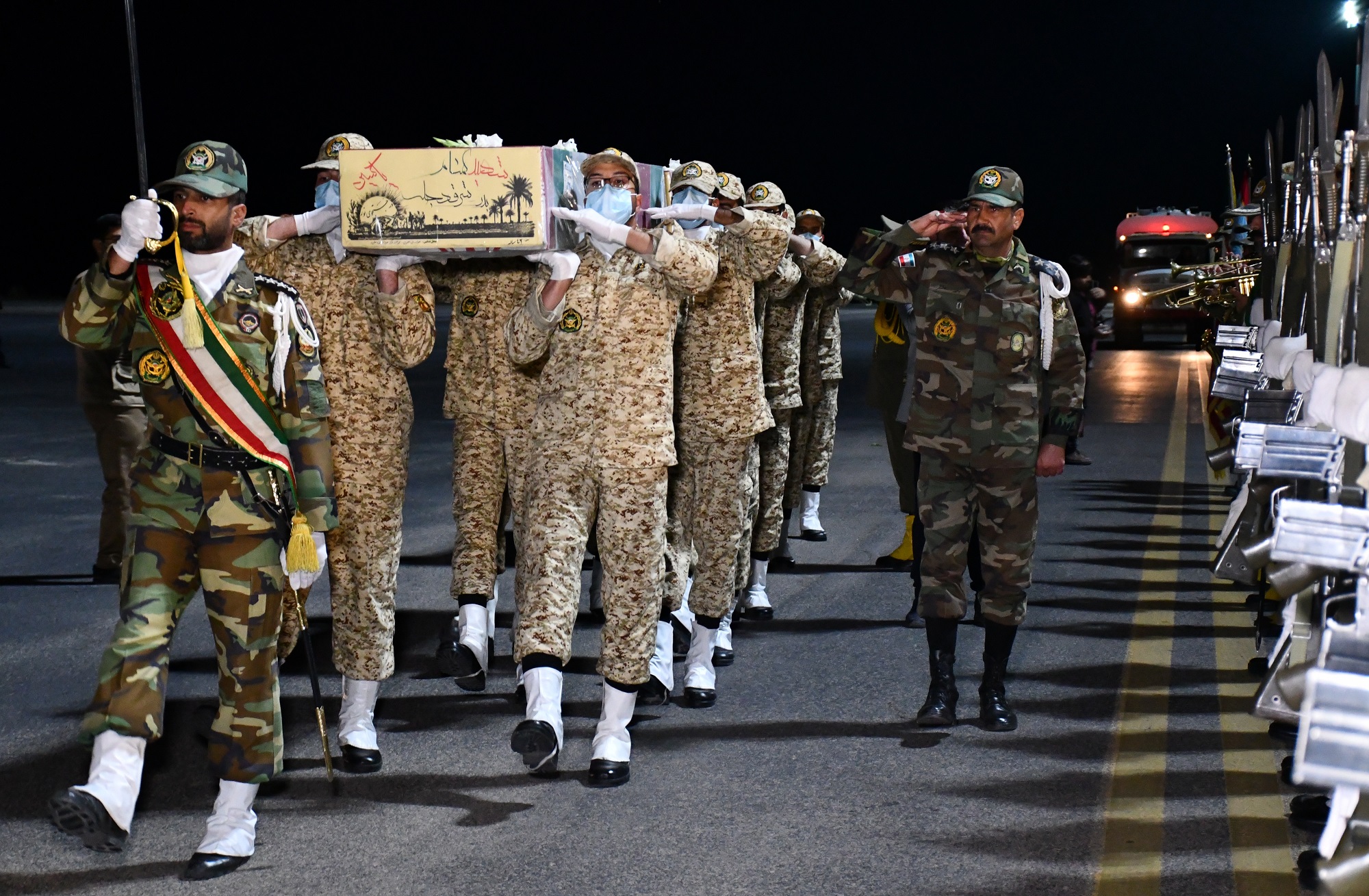 گزارش تصویری ورود پیکر 6 شهید گمنام به بیرجند/ کویرتایر میزبان شهید گمنام