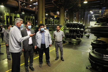 گزارش تصویری بازدید مشاور وزیر و رئیس مرکز اطلاع رسانی وزارت کشور از کارخانه کویرتایر