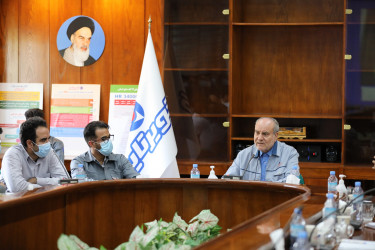 برگزاری نشست صمیمی مدیرعامل شرکت کویر تایر با کارشناسان