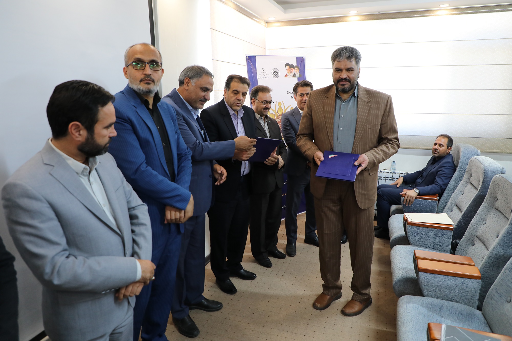 انتخاب تعاونی مصرف کارکنان کویرتایر به عنوان تعاونی برتر خراسان جنوبی