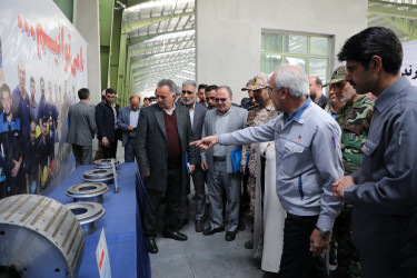 بازدید جمعی از مدیران و فرماندهان پایگاه مقاومت بسیج کارخانجات استان از کارخانه کویرتایر
