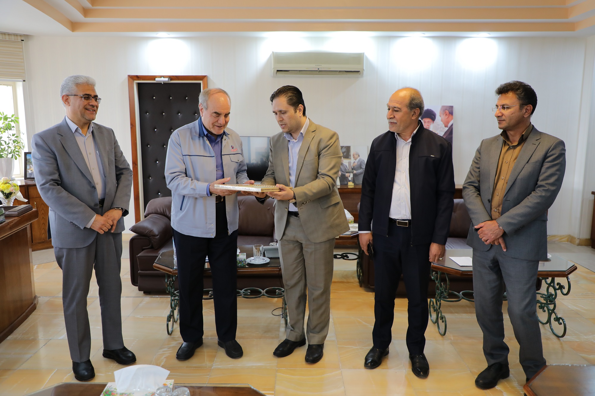 قدردانی ادارات کار و تامین اجتماعی بیرجند از کویرتایر در راستای صیانت از نیروی کار