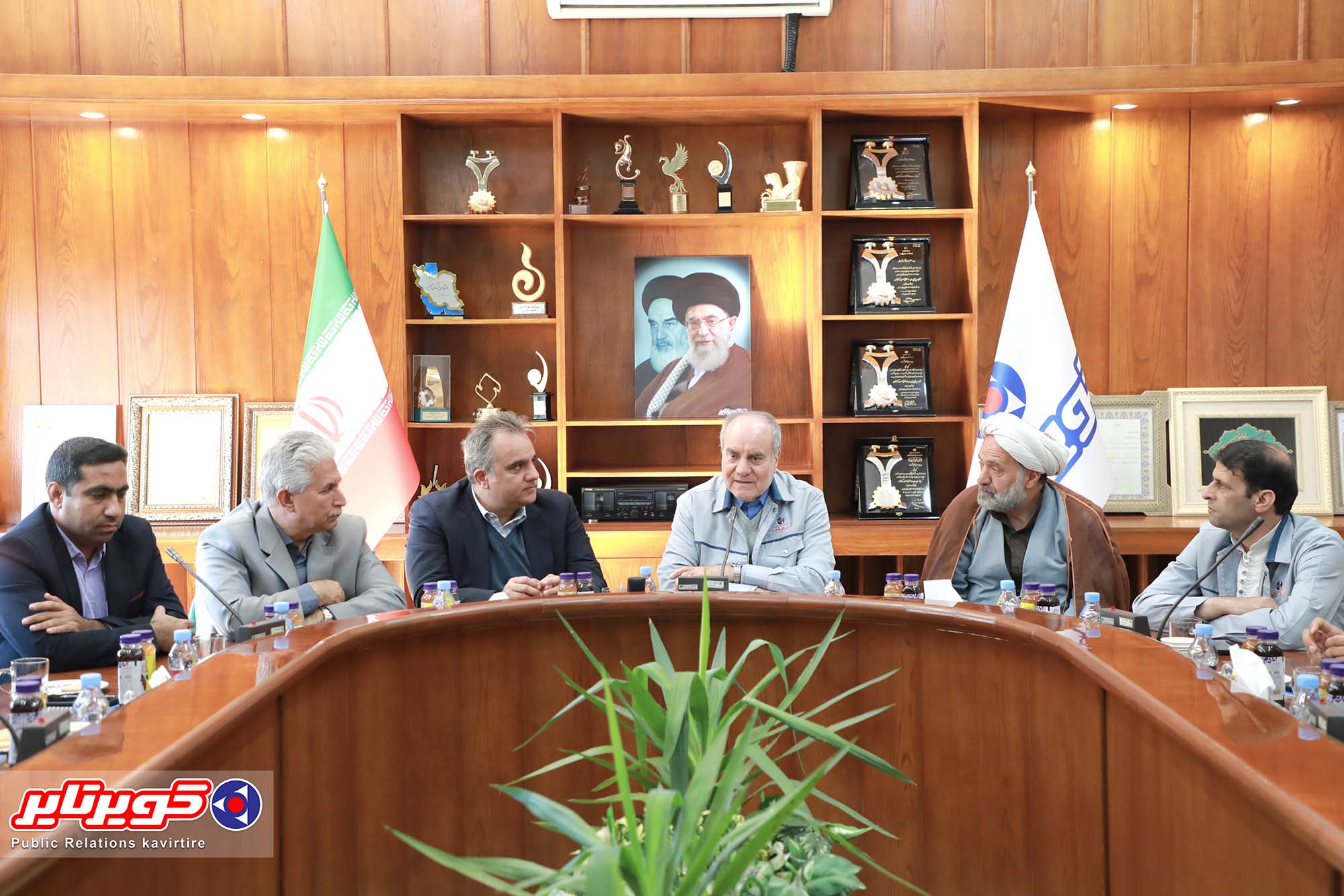 صنعت و معدن دو بال درآمدزایی و اشتغال آفرینی کشور هستند