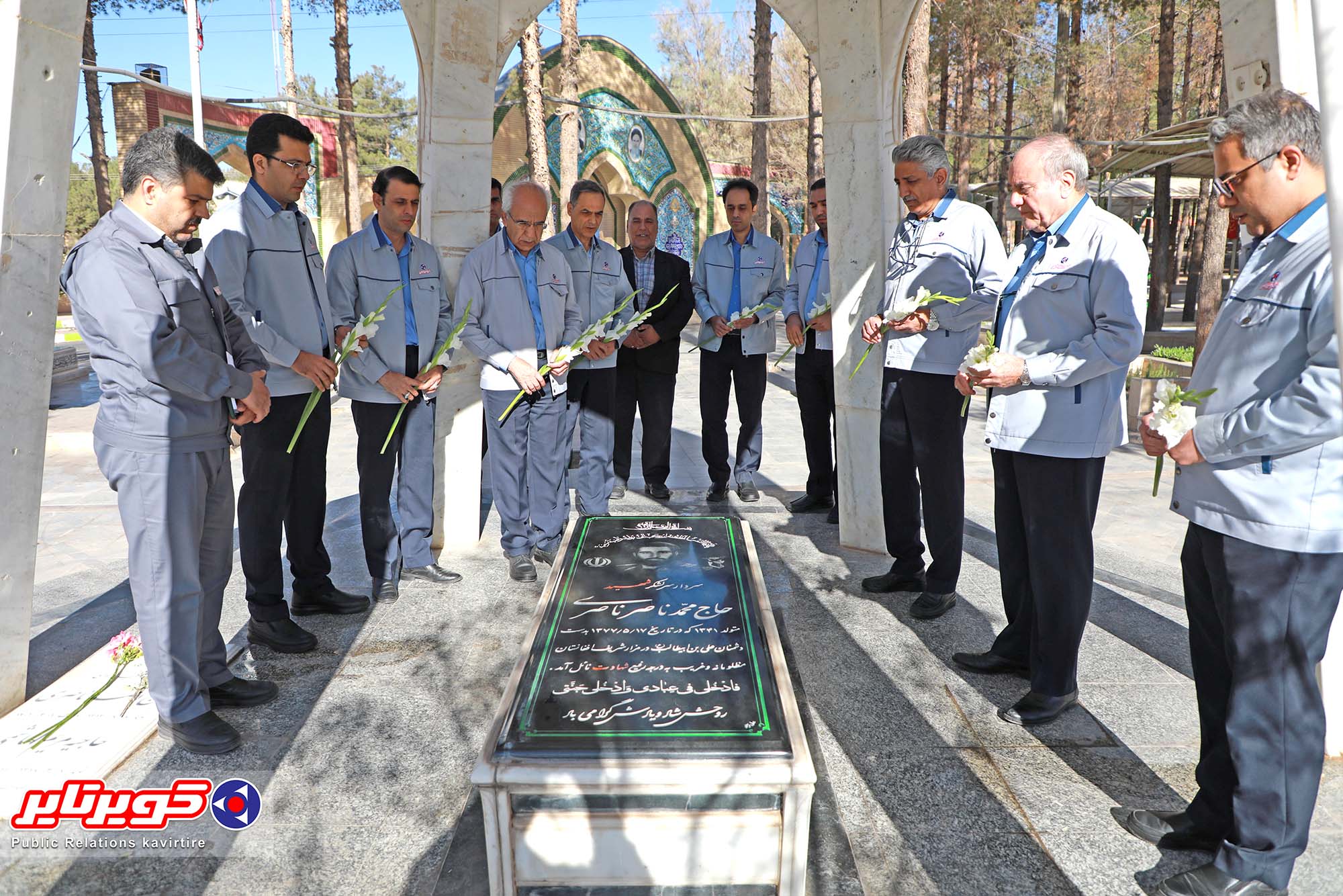 ادای احترام مدیرعامل کویرتایر به مقام شامخ شهدا