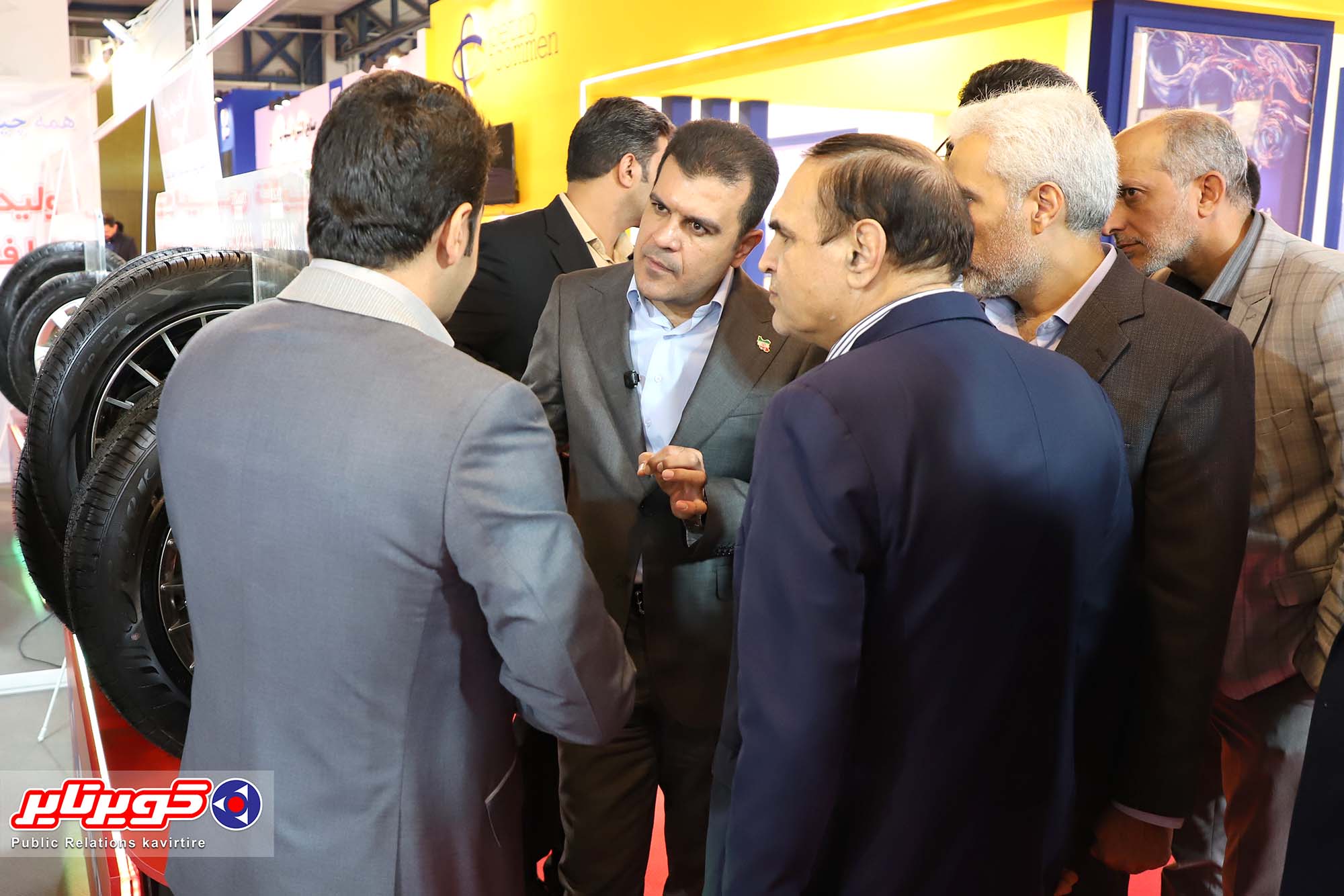 گزارش تصویری | بازدید مقامات ملی از غرفه کویرتایر در شانزدهمین نمایشگاه بین المللی فناوری نانو