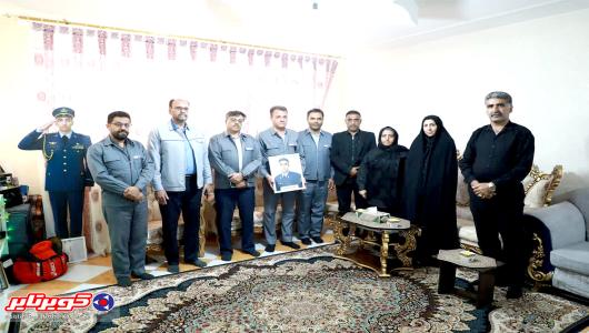 دیدار کارکنان و بسیجیان کویرتایر با خانواده شهدای جنگ تحمیلی اخیر