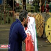 گزارش تصویری | طلیعه فجر در قلب تولید؛ هم نوایی چرخ های صنعت کویرتایر با آرمان های انقلاب