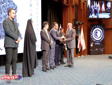 تداوم افتخارآفرینی کویرتایر؛ دریافت تندیس سفیر اقتصاد در مجمع ملی دیپلماسی برند