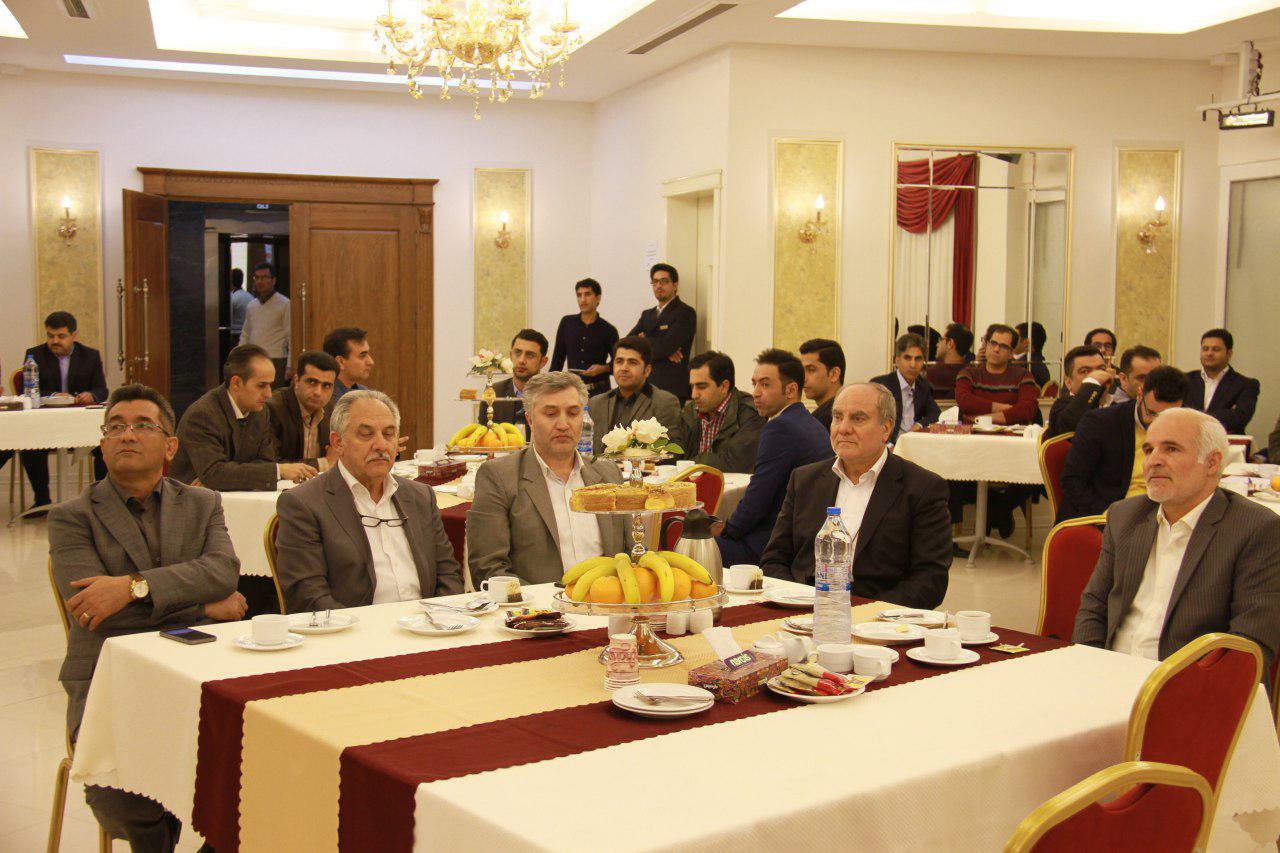 آیین تجلیل از همکاران ارائه دهنده مقاله در همایش ملی لاستیک