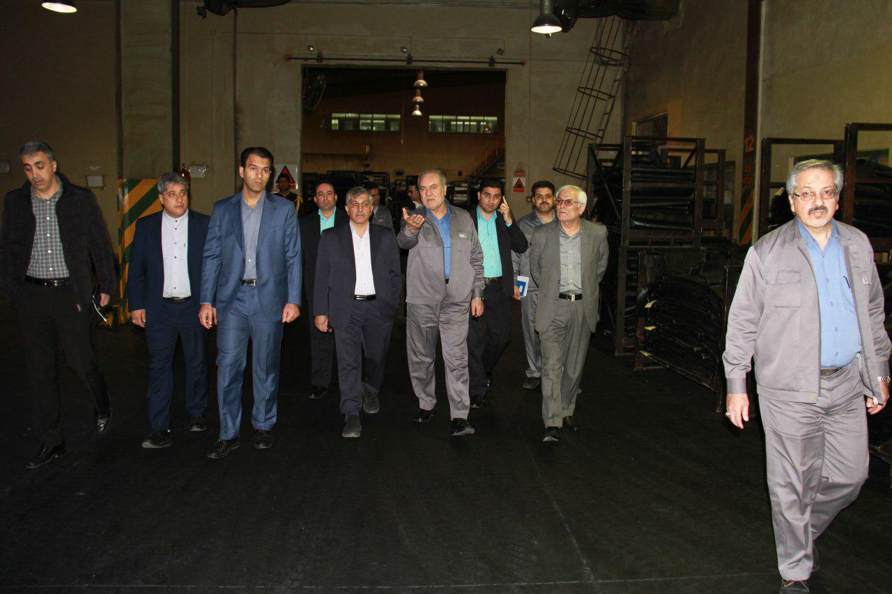 بازدیدمدیرعامل واعضای محترم هیات مدیره اتحادیه تاکسیرانی شهری کشور ازکارخانه کویرتایر