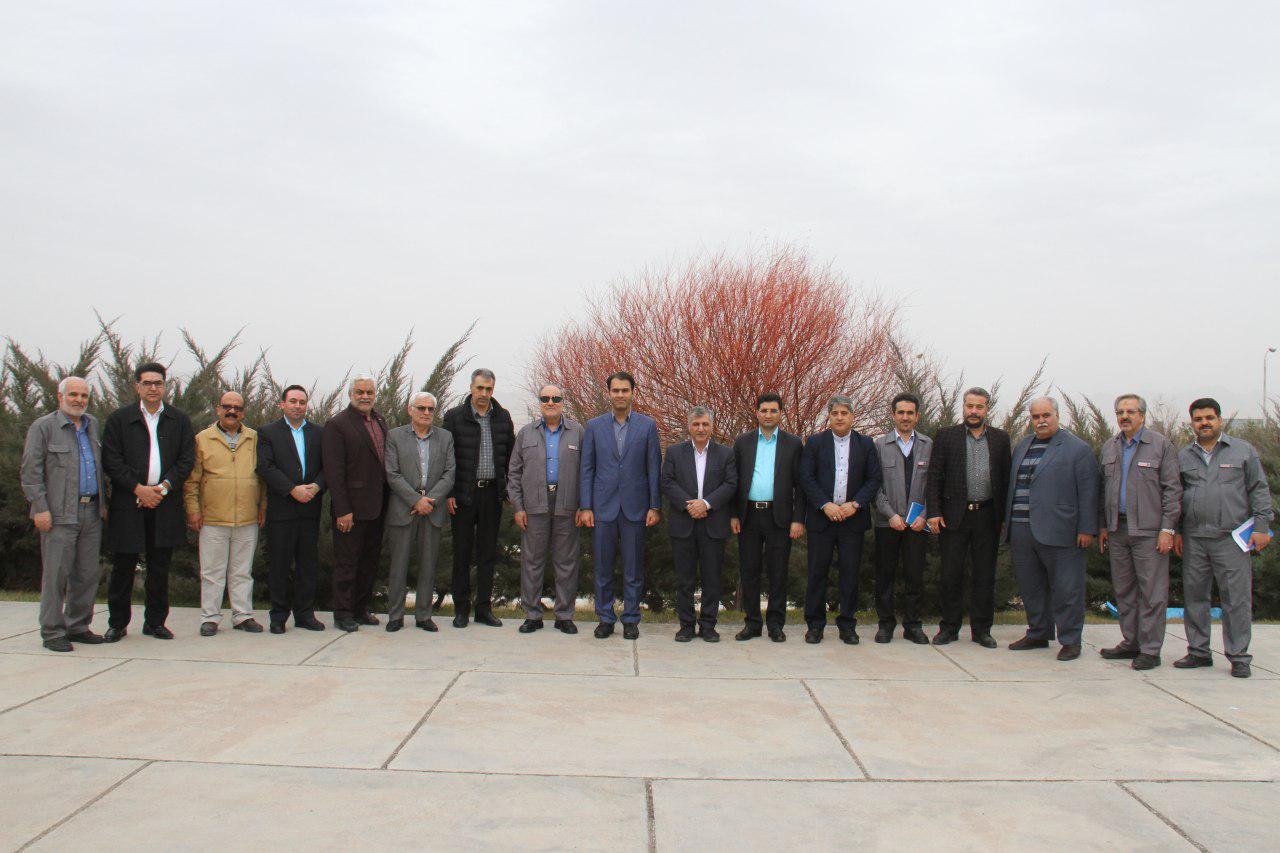 بازدیدمدیرعامل واعضای محترم هیات مدیره اتحادیه تاکسیرانی شهری کشور ازکارخانه کویرتایر