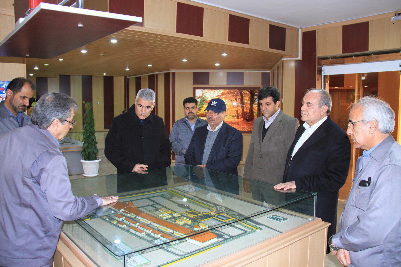 بازدید مدیرعامل و اعضاء هیأت مدیره شرکت سرمایه گذاری امید از کارخانه کویرتایر
