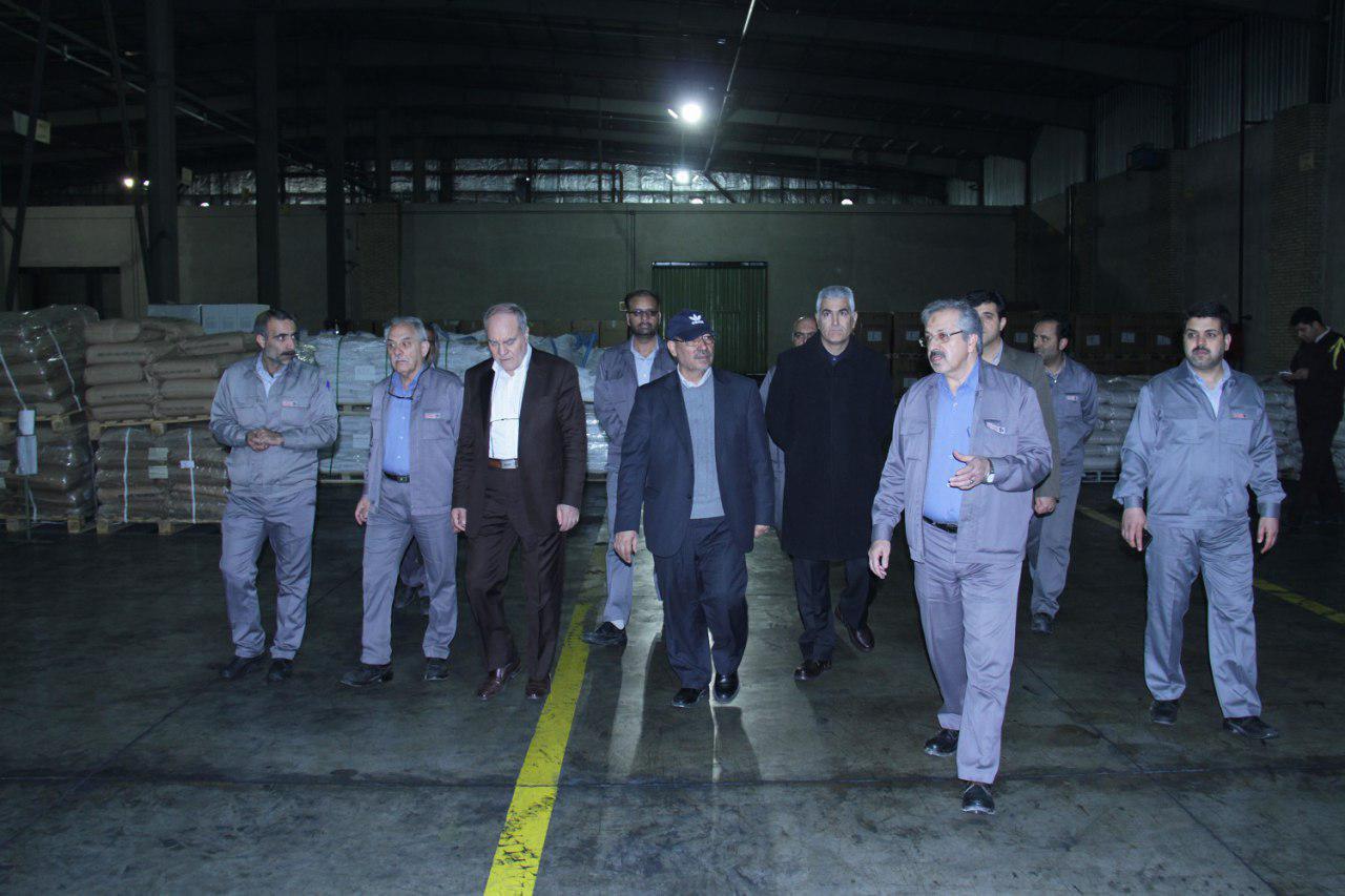 بازدید مدیرعامل و اعضاء هیأت مدیره شرکت سرمایه گذاری امید از کارخانه کویرتایر