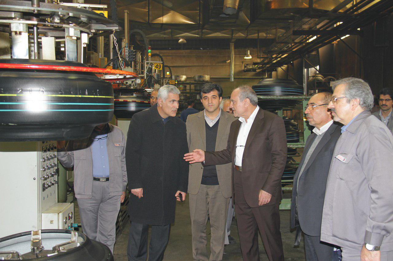 بازدید مدیرعامل و اعضاء هیأت مدیره شرکت سرمایه گذاری امید از کارخانه کویرتایر