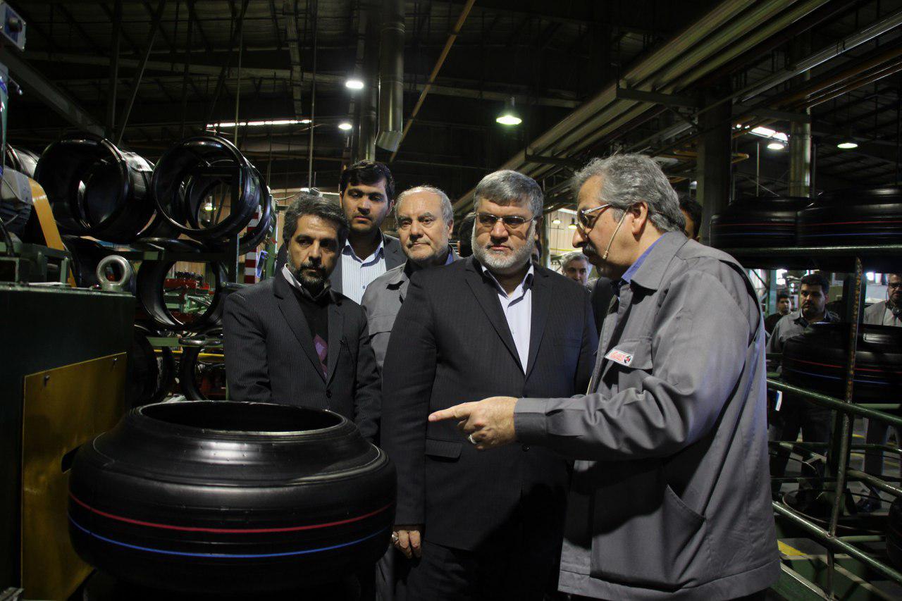 بازدید استاندار خراسان جنوبی از کارخانه کویرتایر