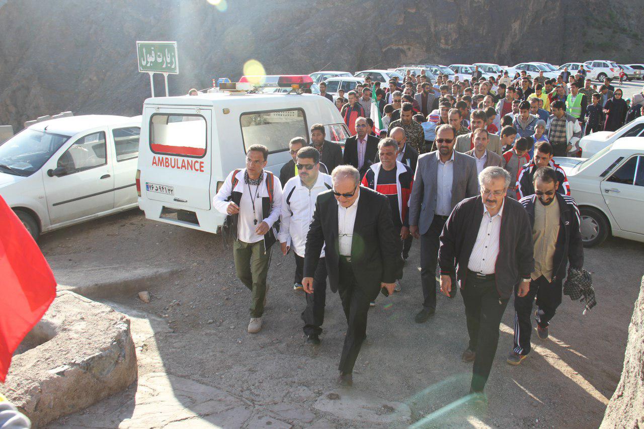 همایش پیاده روی خانواده بزرگ کویر تایر