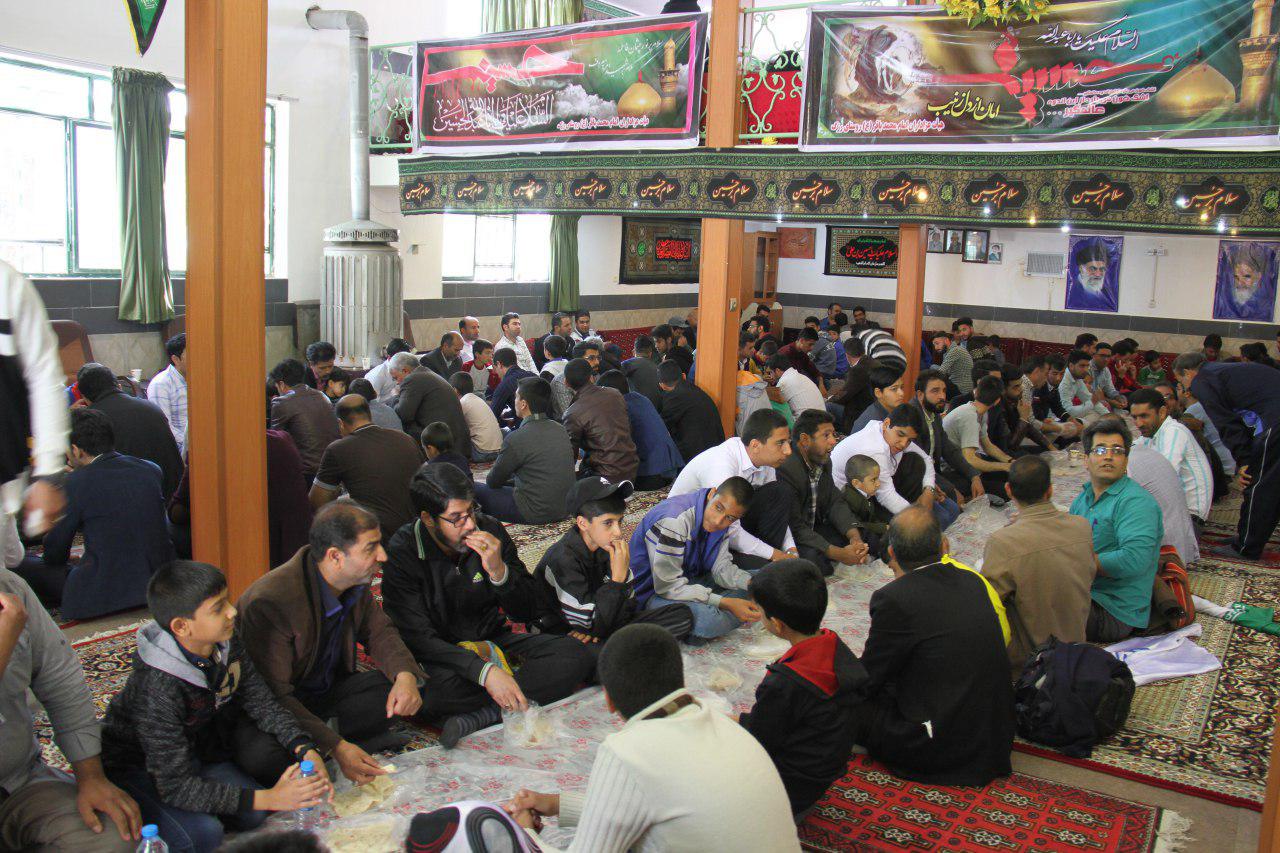 همایش پیاده روی خانواده بزرگ کویر تایر