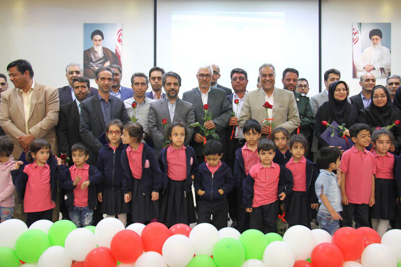 آیین تجلیل از کارگران و گروه های کار نمونه استان خراسان جنوبی