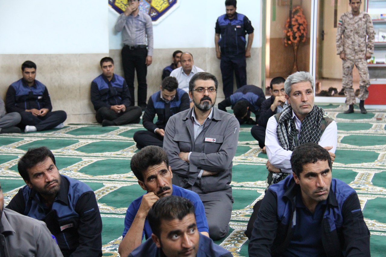 آموزه های دینی رمز پیروزی در دوران دفاع مقدس/ هدف دشمن جدا کردن مردم از انقلاب است